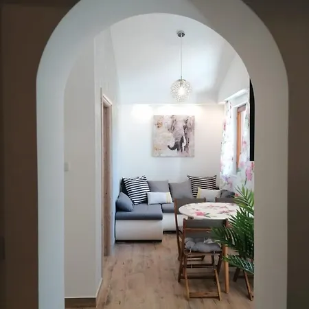 Апартаменты By The Sea Okrug Gornji, Ciovo - 25387